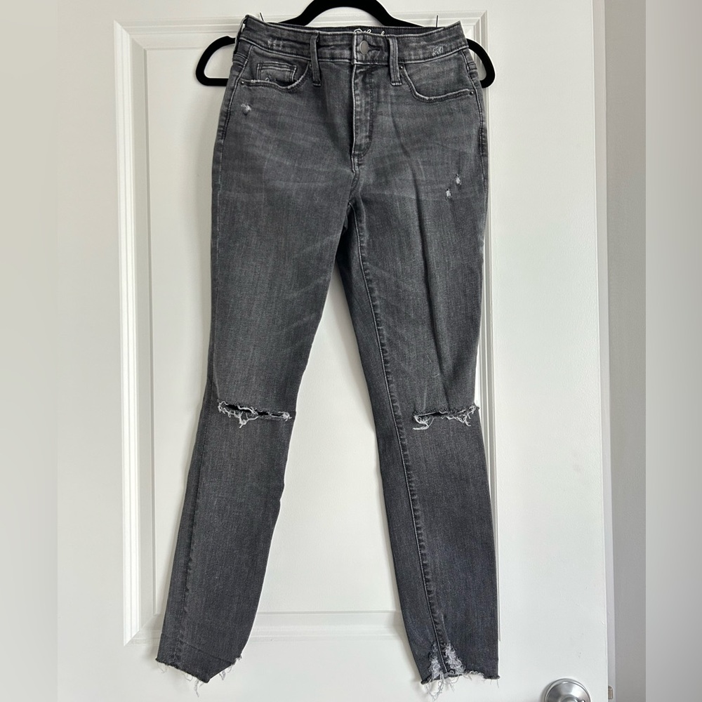 Universal Thread gray-wash High rise skinny jeans size 2/26